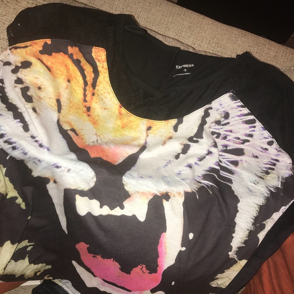 Express Tee